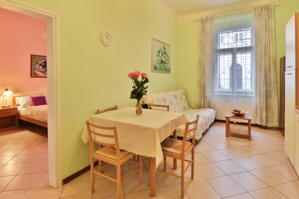 Apartment Na Kozacce 6 Praga Quarto foto